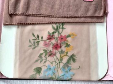 Schiaparelli Bouquet Flower Artwork Vintage Nylonstrümpfe US 9,5