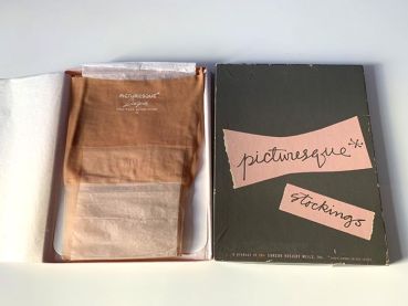 Picturesque Vintage Nahtnylonstrümpfe Augenfänger Design Ferse US 9