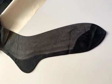 Schwarze Vintage Nahtnylonstrümpfe Walking Sheer US 11 Medium