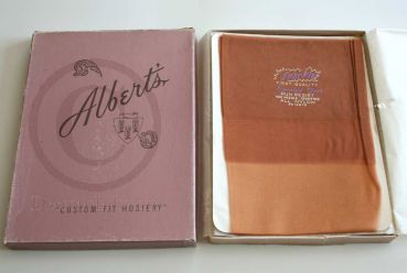 Glänzende alte Alberts US Nylonstrümpfe Gr. 10 M
