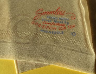 Nahtlose US Nylon Strümpfe von Exquisite