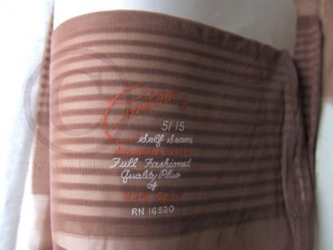 Elegante Contour US Nahtnylonstrümpfe Größe 10