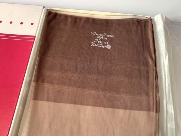 Nylon Hosiery Deluxe FF US Nahtnylonstrümpfe Nylons 9 M/L