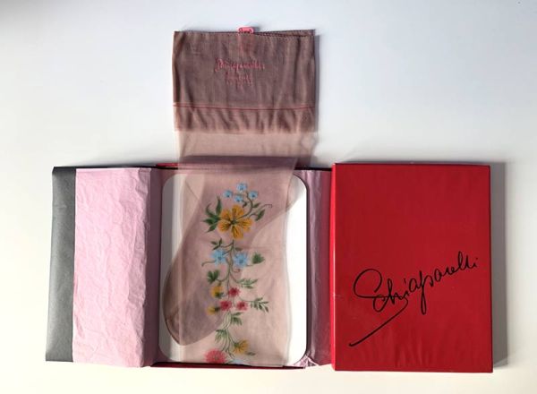 Schiaparelli Bouquet Flower Artwork Vintage Nylonstrümpfe US 9,5