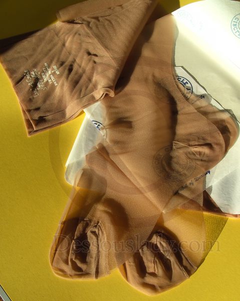 Lucky Circle Lady Nylon Stockings Sz Average