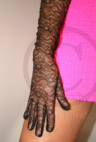 Schwarze lange Vintage Spitzenhandschuhe