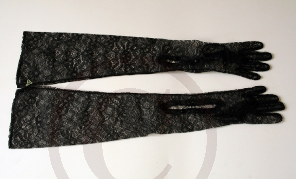 Schwarze lange Vintage Spitzenhandschuhe