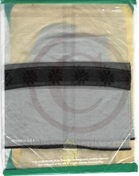 Vintage glänzende US Nylon Strümpfe Gr. 8,5 Silber