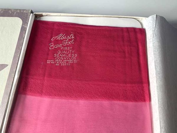Albert's Vintage Nylonstrümpfe Pink Barefoot Nylons US 10 M