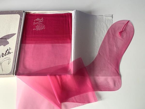 Albert's Vintage Nylonstrümpfe Pink Barefoot Nylons US 10 M